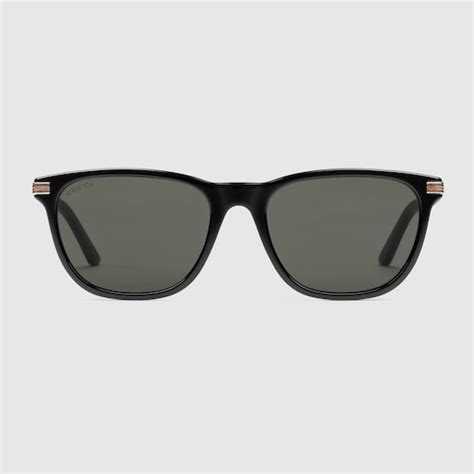 Low nose bridge fit sunglasses in black injection 